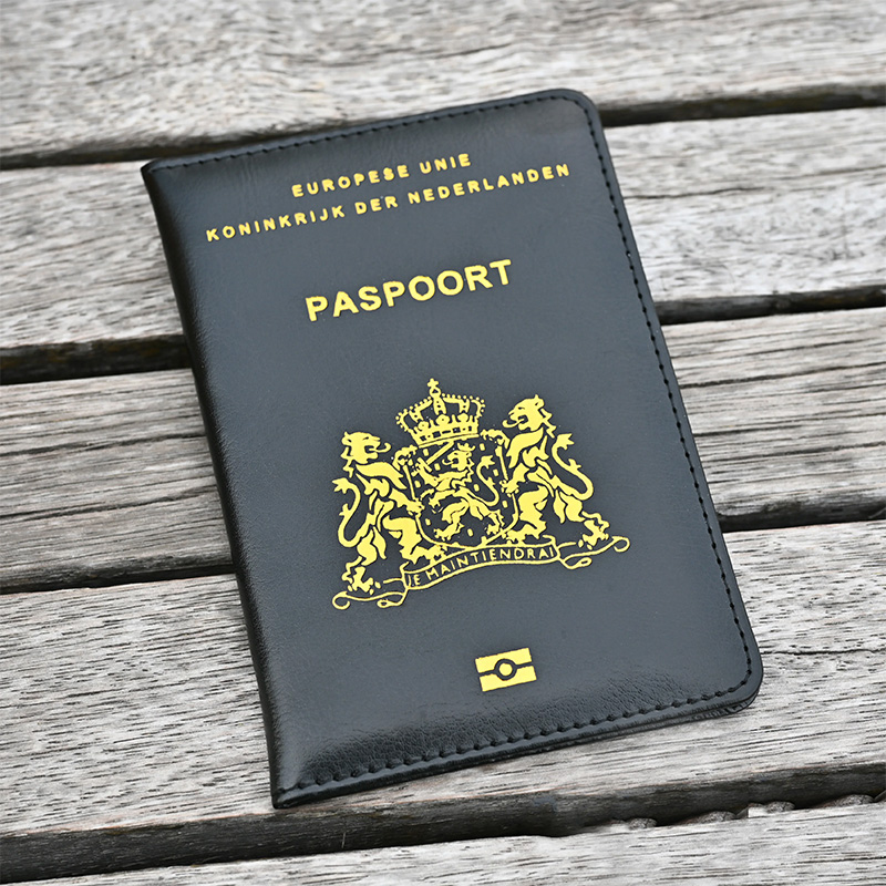 Travel Accessories Essentials - Travel Essentials Nederland Обложка для паспорта