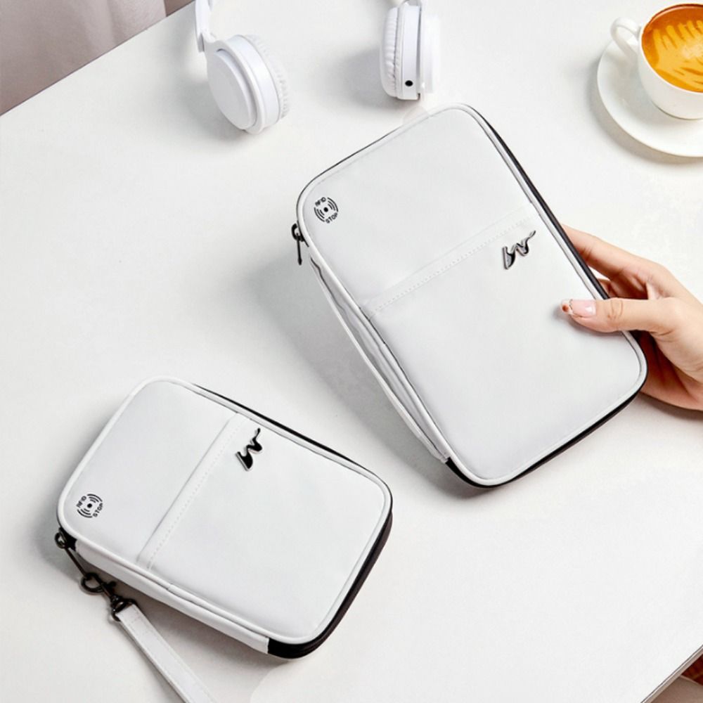 Портативный держатель для карт – обзор и цена Travel Accessories In Bulk